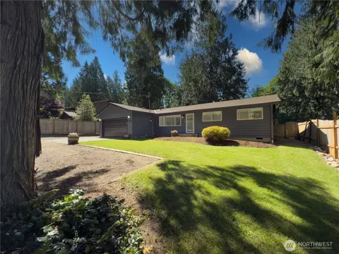 17714 Robinhood Ln, Snohomish, WA 98290