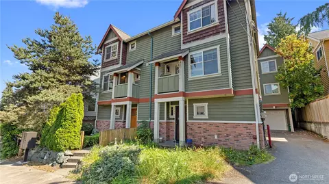743 94th St N #B, Seattle, WA 98103