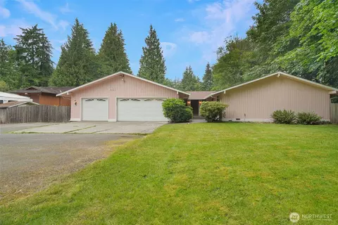 2004 SW 306th Pl, Federal Way, WA 98023