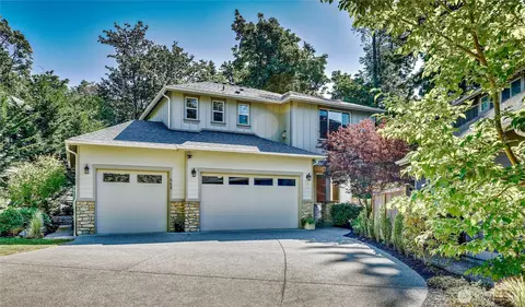 668 Ferryview Ln NE, Bainbridge Island, WA 98110