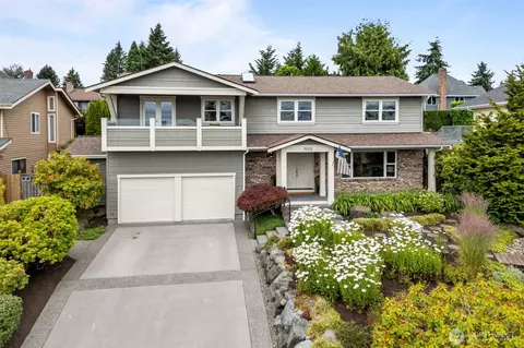 19313 65th Ave NE, Kenmore, WA 98028