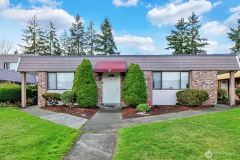 27 147th Ave SE, Bellevue, WA 98007