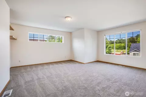 Bedroom - 807 Williams St NW, Orting, WA 98360 photo 2 of 5