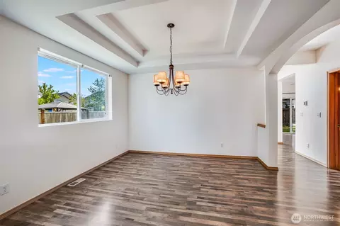 Living - 807 Williams St NW, Orting, WA 98360 photo 6 of 6