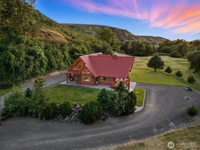 1025 Orchard St, Waitsburg, WA 99361
