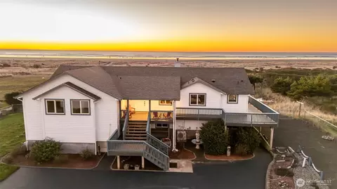 708 Sea Vista Ln, Grayland, WA 98547