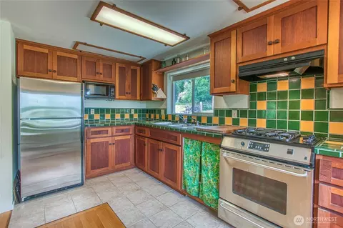 Kitchen - 3388 Deer Harbor Rd, Orcas Island, WA 98243 photo 2 of 2