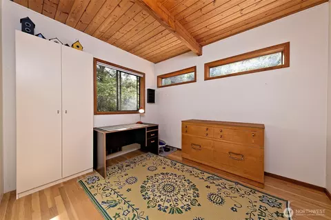 Bedroom - 662 E Stadium Beach Rd E, Grapeview, WA 98546 photo 1 of 2