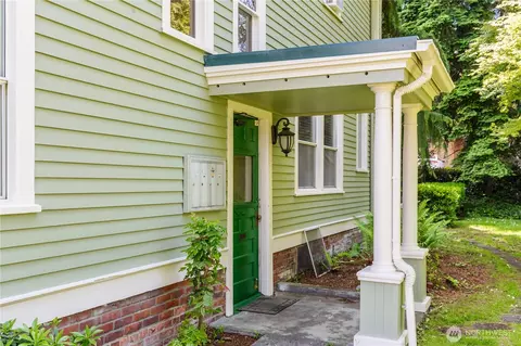 Exterior - 3722 Oakes Ave, Everett, WA 98201 photo 4 of 4