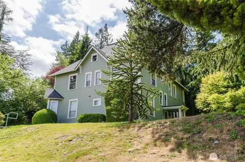 Exterior - 3722 Oakes Ave, Everett, WA 98201 photo 2 of 4
