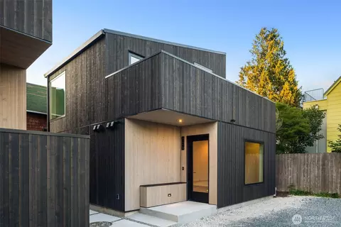 926 23rd Ave, Seattle, WA 98122