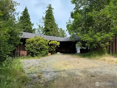 13257 Holmes Point Dr NE, Kirkland, WA 98034