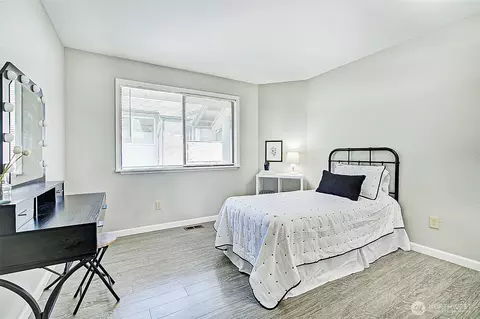 Bedroom - 18007 108th Ave NE #C4, Bothell, WA 98011 photo 3 of 3