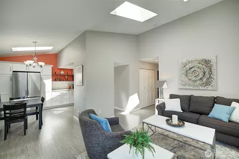 Living - 18007 108th Ave NE #C4, Bothell, WA 98011 photo 2 of 2