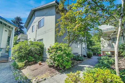 18007 108th Ave NE #C4, Bothell, WA 98011