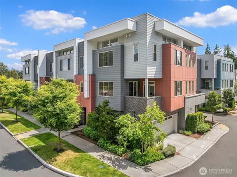 11530 117th Ln NE #2, Kirkland, WA 98034