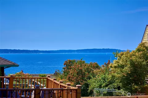 2410 NW Neptune Pl, Seattle, WA 98117