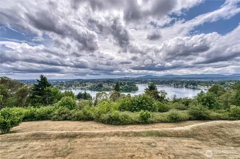 3330 Narrows View Ln NE #203, Bremerton, WA 98310