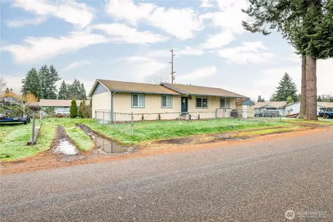 642 SW 5th Ave, Castle Rock, WA 98611