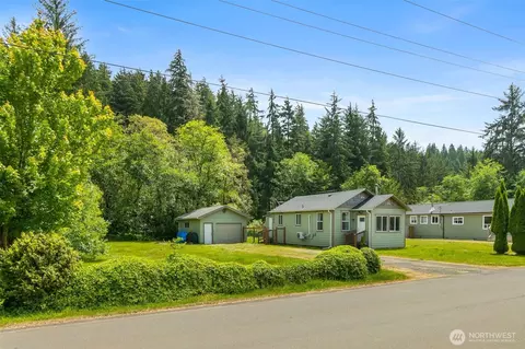 214 Endresen Rd, Hoquiam, WA 98550