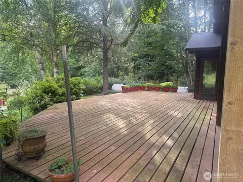 3549 Dandelion Ln, Clinton, WA 98236