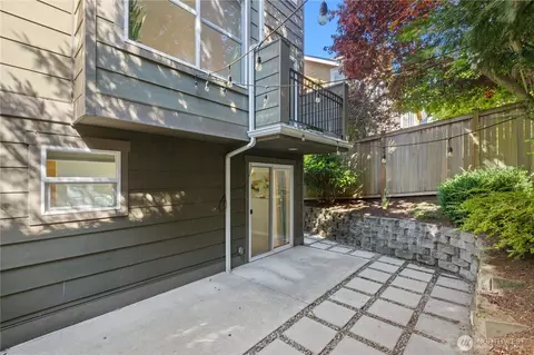 3806 Interlake Ave N #B, Seattle, WA 98103