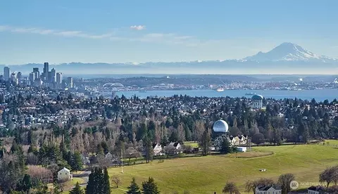 2518 36th Ave W, Seattle, WA 98199