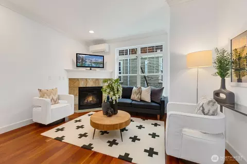Living - 335 16th Ave E #B, Seattle, WA 98112 photo 1 of 1