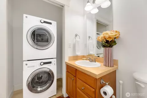 Other - 335 16th Ave E #B, Seattle, WA 98112 photo 1 of 5