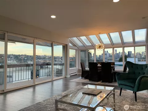 2010 Waverly Pl N, Seattle, WA 98109