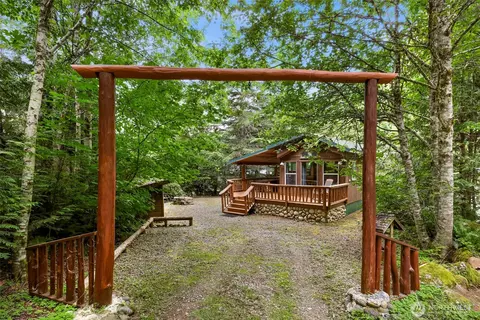 44745 Kachess Trl #C-9, Concrete, WA 98237