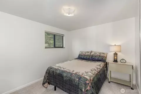 Bedroom - 7009 Rainier Dr, Everett, WA 98203 photo 4 of 5