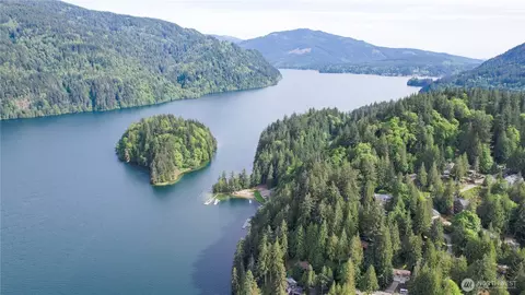 103 Grand View Ln, Bellingham, WA 98229