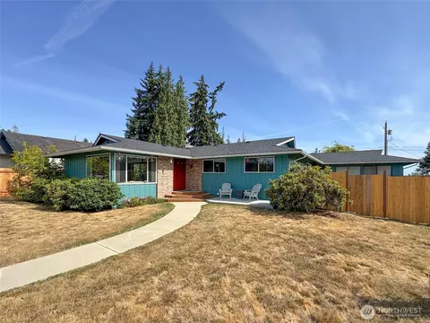1521 W 13th St, Port Angeles, WA 98363