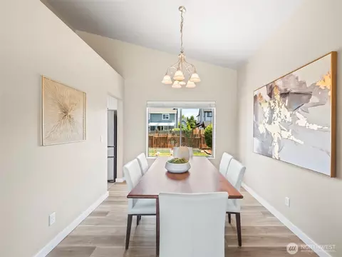 Dining - 535 Blanchat Ct, Enumclaw, WA 98022 photo 1 of 1