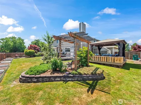 Exterior - 535 Blanchat Ct, Enumclaw, WA 98022 photo 2 of 8
