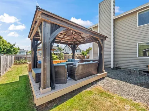 Exterior - 535 Blanchat Ct, Enumclaw, WA 98022 photo 3 of 8