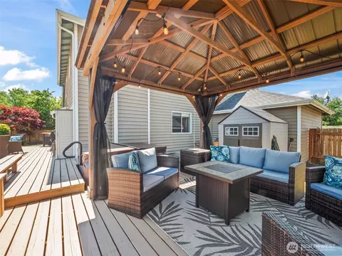 Exterior - 535 Blanchat Ct, Enumclaw, WA 98022 photo 8 of 8