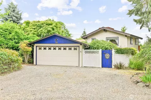 50 Hemlock Way, Sequim, WA 98382