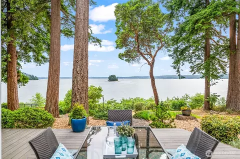 55 Raft Island Dr NW, Gig Harbor, WA 98335