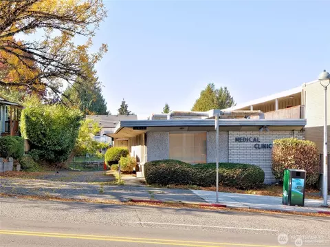 6517 35th Ave SW, Seattle, WA 98126