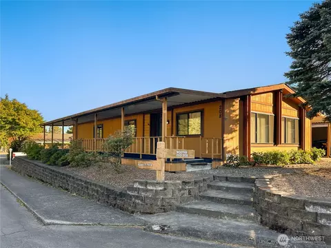 2500 S 370th St #208, Federal Way, WA 98003