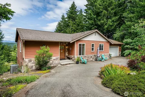 280 E Spruce St, Union, WA 98592