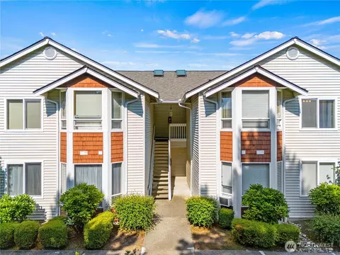800 96th Ave NE #H202, Lake Stevens, WA 98258