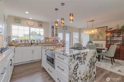 Kitchen - 7416 144th Ave E, Sumner, WA 98390 photo 5 of 5