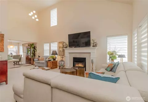 Living - 7416 144th Ave E, Sumner, WA 98390 photo 2 of 3