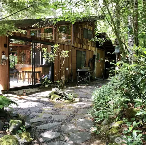 118 Pyramid Pl, Ashford, WA 98304