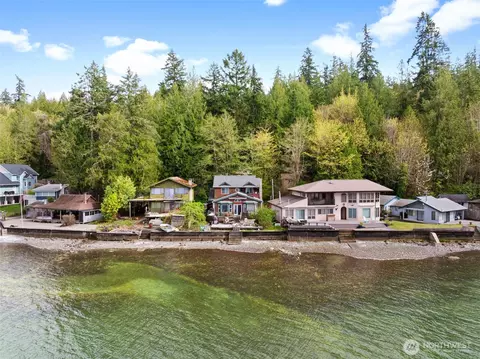 80 E Rose Point Ln, Belfair, WA 98528