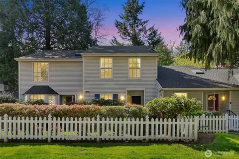 10015 NE 129th Pl, Kirkland, WA 98034