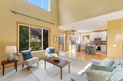 Living - 18328 10th Dr SE, Bothell, WA 98012 photo 4 of 4